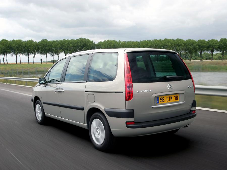  Citroen C8 2002 года  (фото 3 из 28)